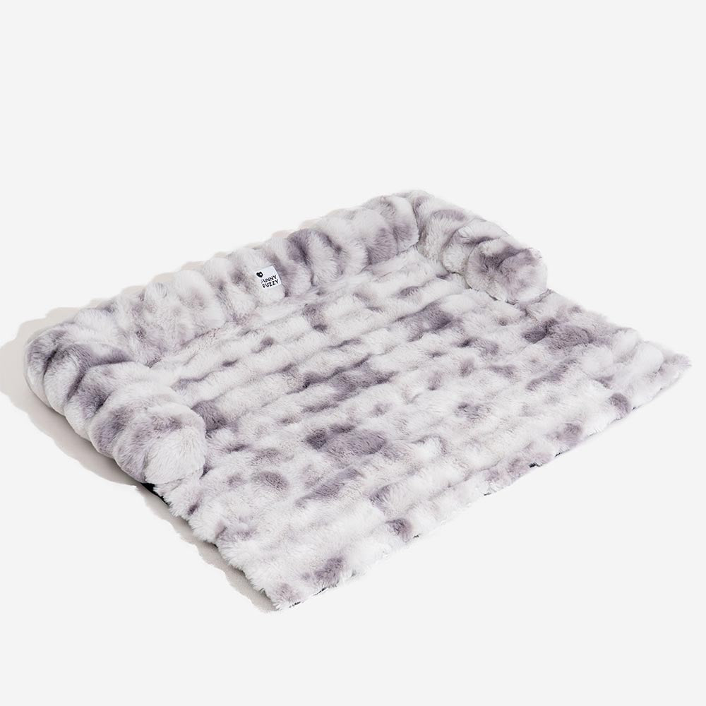 Pet Sofa Protector With Plush Fabric and Non-Slip Backing