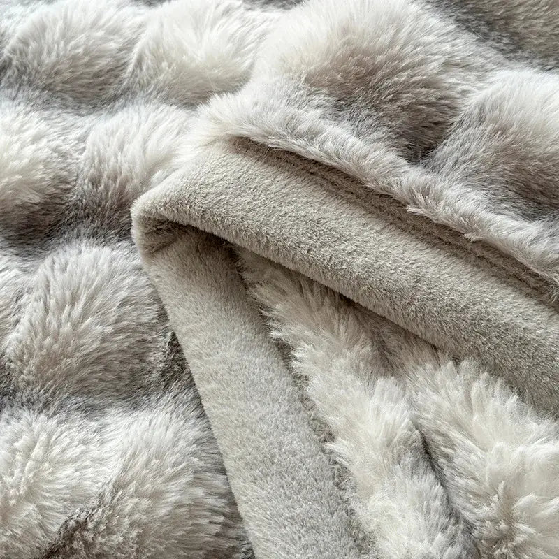 Modern Faux Fur Throw Blanket with Plush Texture