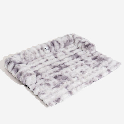 Pet Sofa Protector With Plush Fabric and Non-Slip Backing