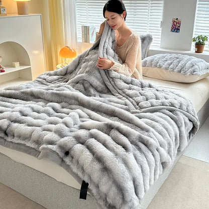 Modern Faux Fur Throw Blanket with Plush Texture