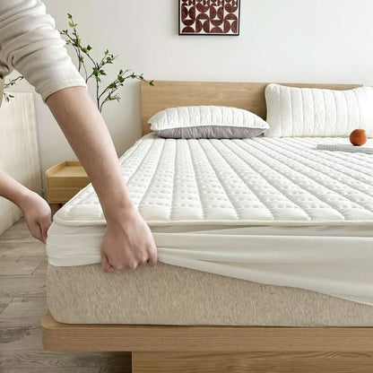 Quilted Mattress Cover With Cushioned Padding